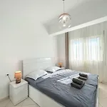 Horizon Pearl Escape C33 * Durrës